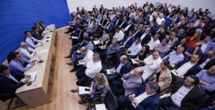 PD mbledh Kuvendin, zbardhen tre pikat, Basha largon Nishanin