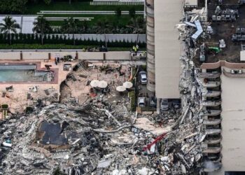 Shkon në 11 numri i viktimave, 150 persona ende të zhdukur nën rrënojat e ndërtesës që u shemb në Miami