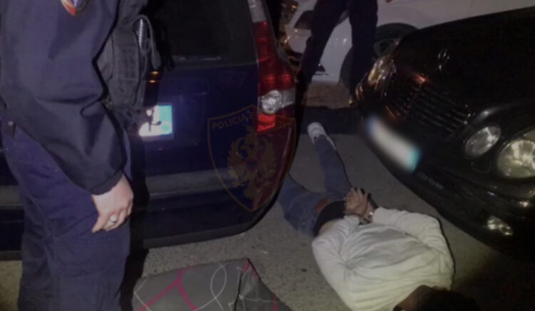 Shisnin mina me telekomandë deri në 3 mijë euro copën, lihen në burg 3 durrsakët