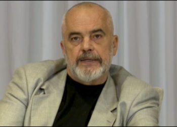 Rama ndan çmimet e fluturimeve në aeroportin e Kukësit: Bujrum në portën e hapur