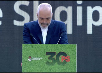 Ruçi largohet nga politika! Rama i PREKUR: M’u prenë krahët