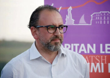 Mblidhet Këshilli Bashkiak i Vlorës/ Dritan Leli i dërgon letër kryetares: Jeni duke shkelur ligjin!