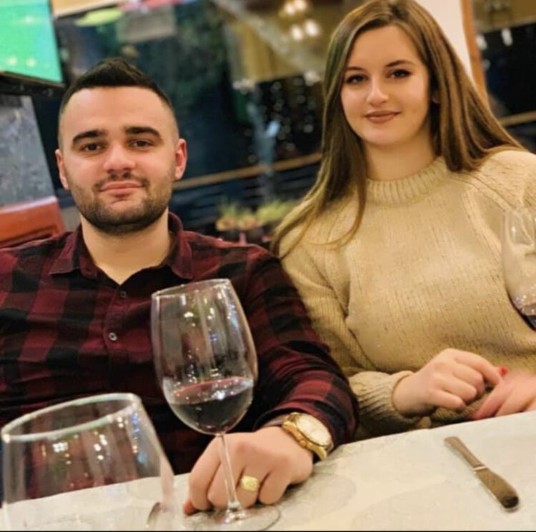 Aksident në Spille, çifti përfundojnë në kanal bashkë me makinën