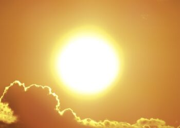 Moti i nxehtë në vend/ Jo vetëm masa ajrore afrikane, por edhe rërë në ajër