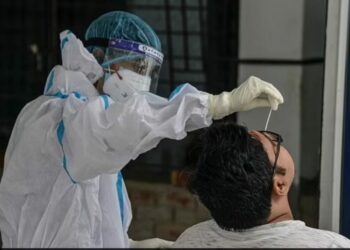 Doktorët indianë japin alarmin: Varianti Delta shkakton gangrenë dhe shurdhim