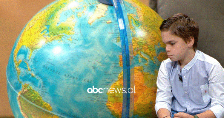 Kush është 11-vjeçari super inteligjent që njeh flamujt “në majë të gishtave”, globin dhe monedhat?