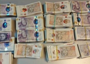 Mbi 86 mijë paund të sekuestruara në Portin e Durrësit, detaje nga arrestimi i 26-vjeçarit