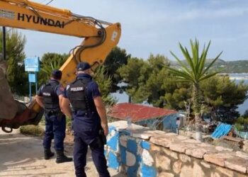 254 ndërtime pa leje në bregdet do shemben/ IKMT: Operacioni mbyllet në fund qershori