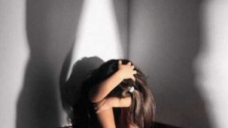 Ngacmoi seksualisht të miturën, arrestohet 61-vjeçari në Kavajë