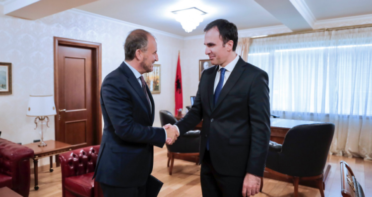 Soreca shkon në zyrën e kryeprokurorit Çela: Luftoni krimet në të gjitha nivelet