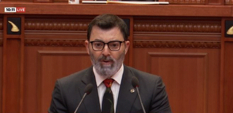 Nis seanca për shkarkimin e Metës, Alket Hyseni prezanton raportin