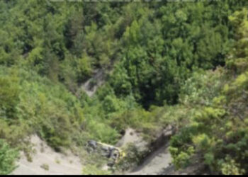 Autobusi ra në përrua/ 30-vjeçari humbi jetën, 9 pasagjerë në spital