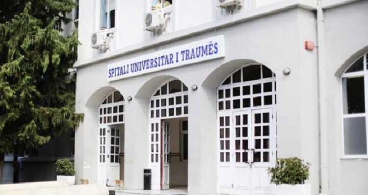 Morën para për kurimin e të plagosurit në masakrën e Velipojës, arrestohen dy mjekë te “Trauma”