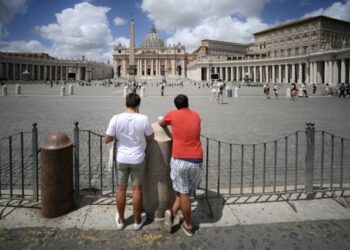 Italia finalizon planin e saj të “lejes së gjelbër” kundër COVID-19