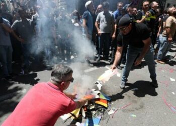 Mbi 50 gazetarë sulmohen dhe shtrohen në spital gjatë protestave në Gjeorgji