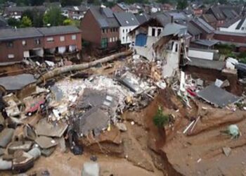 “Masakra natyrore” në Gjermani, LIVE nga droni, balta dhe uji “pushtojnë” qytete të tëra