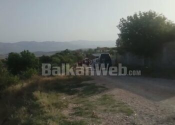 Konflikt me armë zjarri për pronën/ Ndërron jetë i riu, plagoset babai i viktimës dhe dy djemtë, në kërkim dy vëllezër