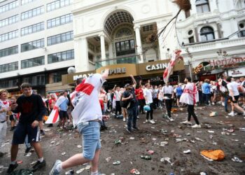 Pas ngjarjeve tronditëse, Uefa pritet të ndëshkojë rëndë Anglinë