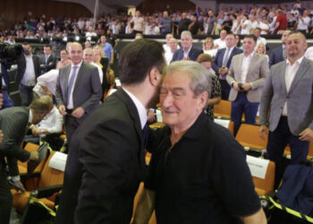 “Mezi po pres”, Berisha konfirmon hyrjen në parlament: Kemi armatë të fuqishme
