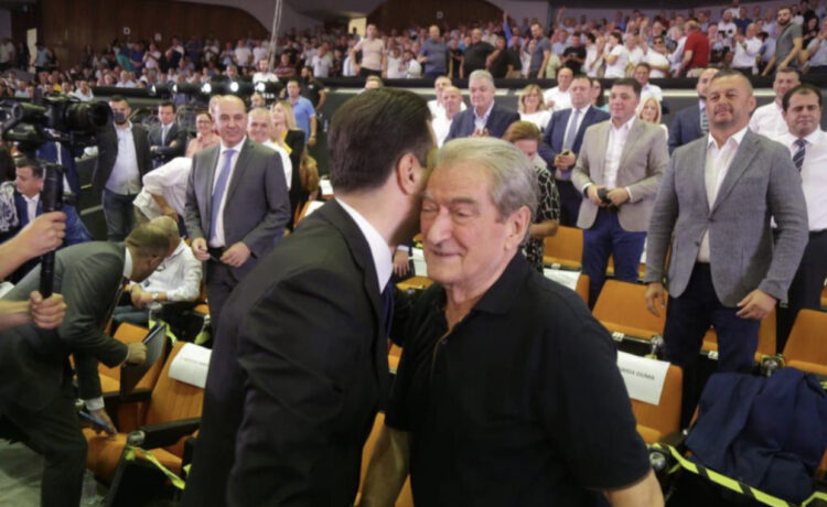 “Mezi po pres”, Berisha konfirmon hyrjen në parlament: Kemi armatë të fuqishme