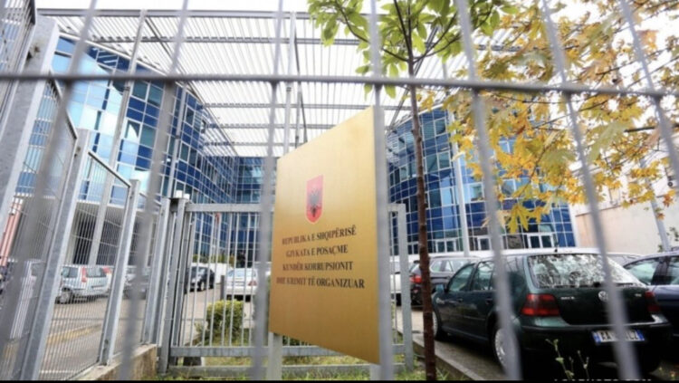 GJKKO lë në burg 14 nga 28 të arrestuarit e “Shpirtit”, prokurori Sota ende në shtëpi