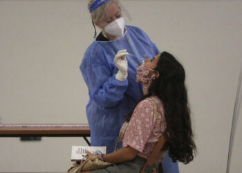 “Delta”, Greqia përgatitet për 6 000 raste në ditë, çfarë po ndodh në Shqipëri?