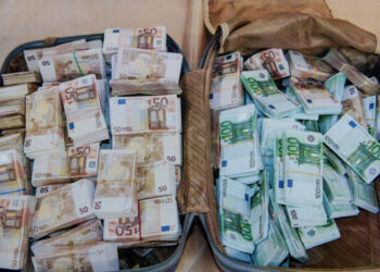 E moshuara nga Fieri me 100 mijë euro në bankë, gjykata bllokon 3 llogari