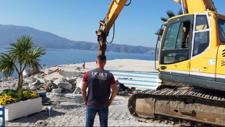 Arrestohet punonjësi i IKMT-së, lejoi ndërtimin e objekteve pa leje