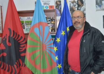 Gjendet i pajetë doktori në Radhimë/ Shefi i Urgjencës të spitalit të Korçës po pushonte në shezlong (EMRI)