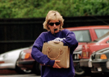 Gucci rikthen çantën e preferuar të Princeshës Diana