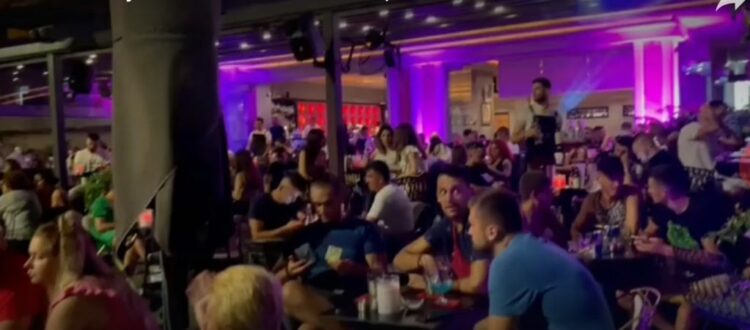 Incident në Vlorë, pronarët e Lungomares vënë njëkohësisht himnin e flamurit, përplasen me policinë