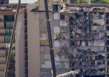 Humbën jetën 24 persona dhe u zhdukën 121 të tjerë, shembet pjesa e mbetur e ndërtesës në Miami