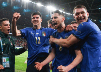 Italia shpallet finalistja e parë e Europianit, penalltitë ‘djegin’ Spanjën