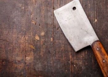 Greqi/ Kërcënoi gruan dhe vajzën me hanxhar, arrestohet shqiptari