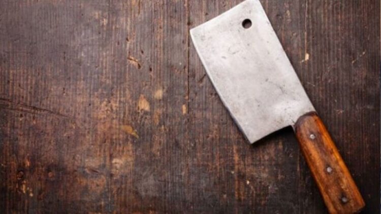 Greqi/ Kërcënoi gruan dhe vajzën me hanxhar, arrestohet shqiptari