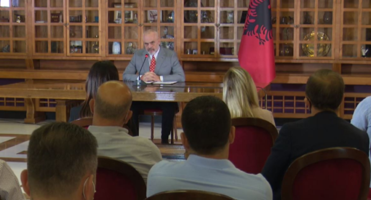 Rama-kryebashkiakëve: Mbani përgjegjësi, s’ka më gjoba, do bëjmë denoncime në SPAK