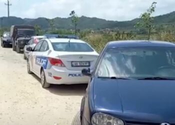 Vrau gruan me thikë e më pas plagosi rëndë veten, çifti jetonte prej vitesh në Tiranë (Detaje)