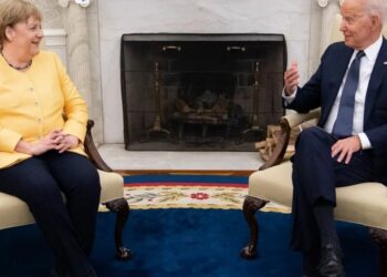 Merkel mbron marrëveshjen me Uashingtonin mbi gazsjellësin rus