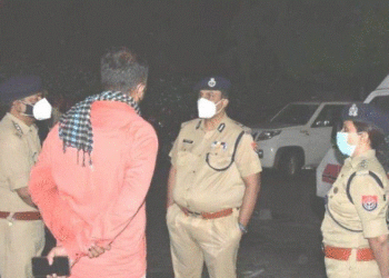 E rëndë! Kamioni përplaset me autobusin, 18 persona humbin jetën në Indi