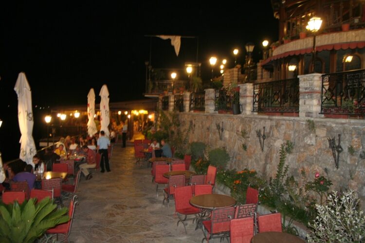 Shifrat/ Rriten çmimet në baret e restorantet në vend