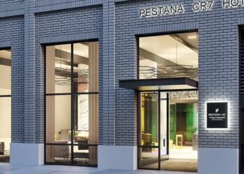 Kristiano Ronaldo i suksesshëm edhe në biznes, hap hotelin luksoz në New York me emrin CR7