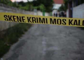 Krimi brenda familjes/ Burri vret gruan me thikë në Krujë, tenton të vrasë edhe veten