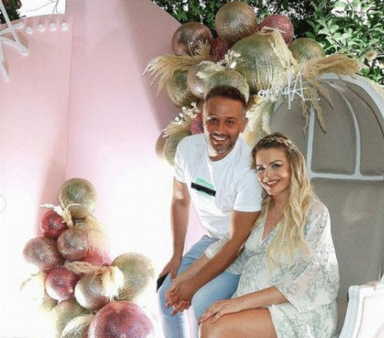 Orinda dhe Turi bëhen prindër, ja pse zgjodhën këtë emër të veçantë për vajzën e tyre