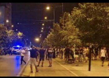 Plas arma në qendër të Lushnjes, vritet pronari i lokalit, plagoset një tjetër biznesmen