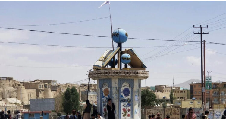 Talibanët marrin Gaznin, një hap më pranë Kabulit