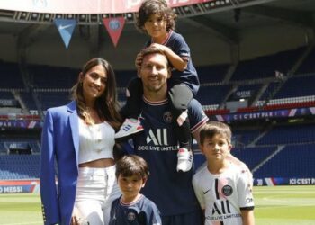 “Filloj një fazë të re në jetën time”, pas prezantimit në PSG, Messi reagon në rrjetet sociale