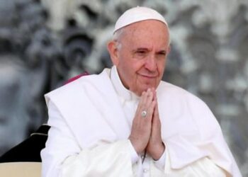 Papa Françesku bën thirrje për armëpushim në Afganistan