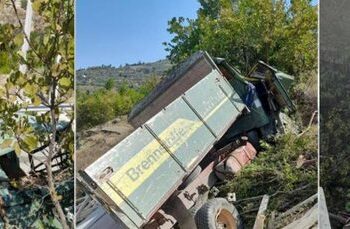 LAJMI I FUNDIT/ Aksident i rëndë në Berat, 1 i vdekur dhe 3 të plagosur nga dalja e kamionçinës nga rruga