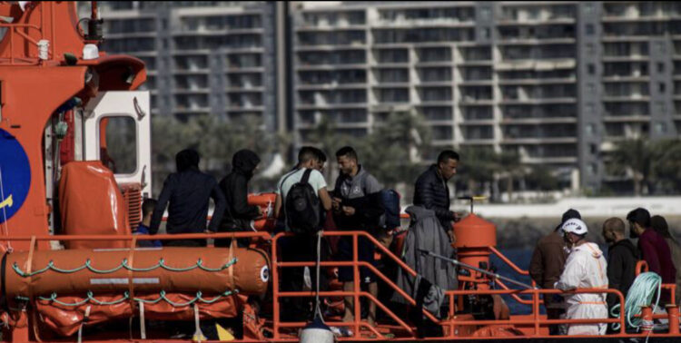 Tragjedi në ishujt Kanarie, 52 emigrantë mbyten pas rrëzimit të gomones, shpëton për mrekulli një grua