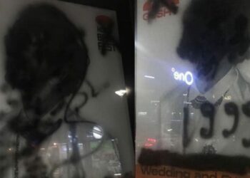 Përdhosen posterat e Goran Bregoviçit në Tiranë (FOTO)